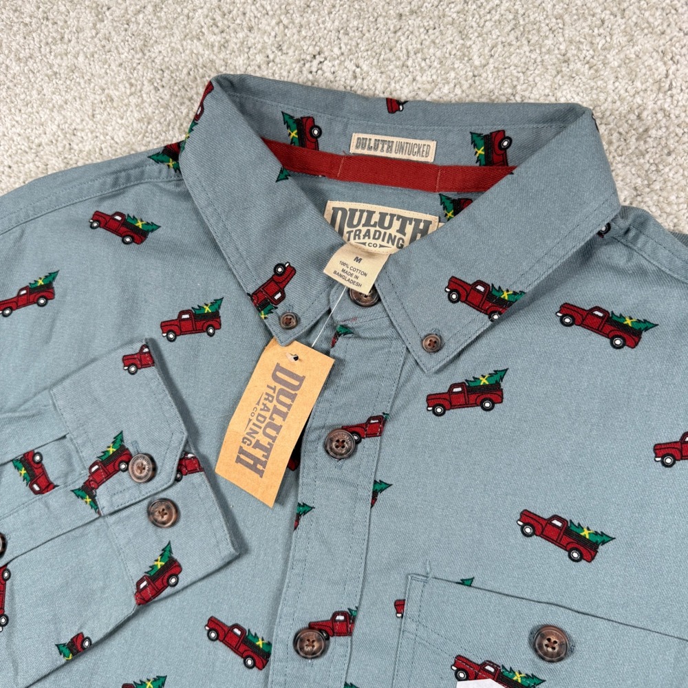 Duluth Trading Co Button Down Mens M Blue Christmas Truck Relaxed Untucked Shirt